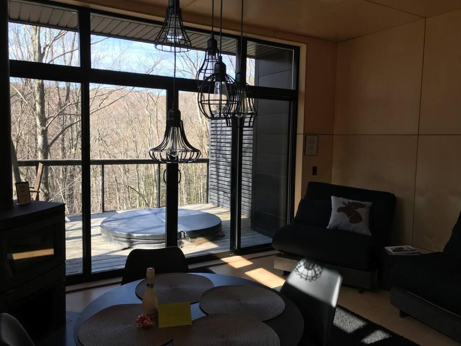 Cabin Sutton 252 - En Harmonie Avec La Nature! Villa ภายนอก รูปภาพ
