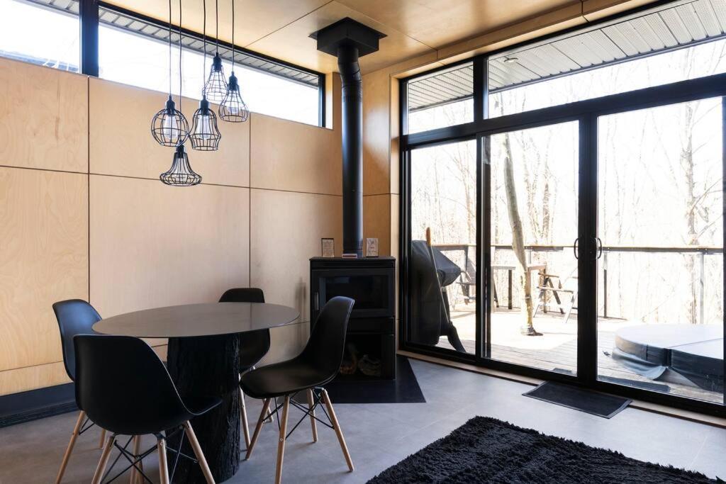 Cabin Sutton 252 - En Harmonie Avec La Nature! Villa ภายนอก รูปภาพ
