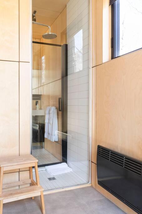 Cabin Sutton 252 - En Harmonie Avec La Nature! Villa ภายนอก รูปภาพ